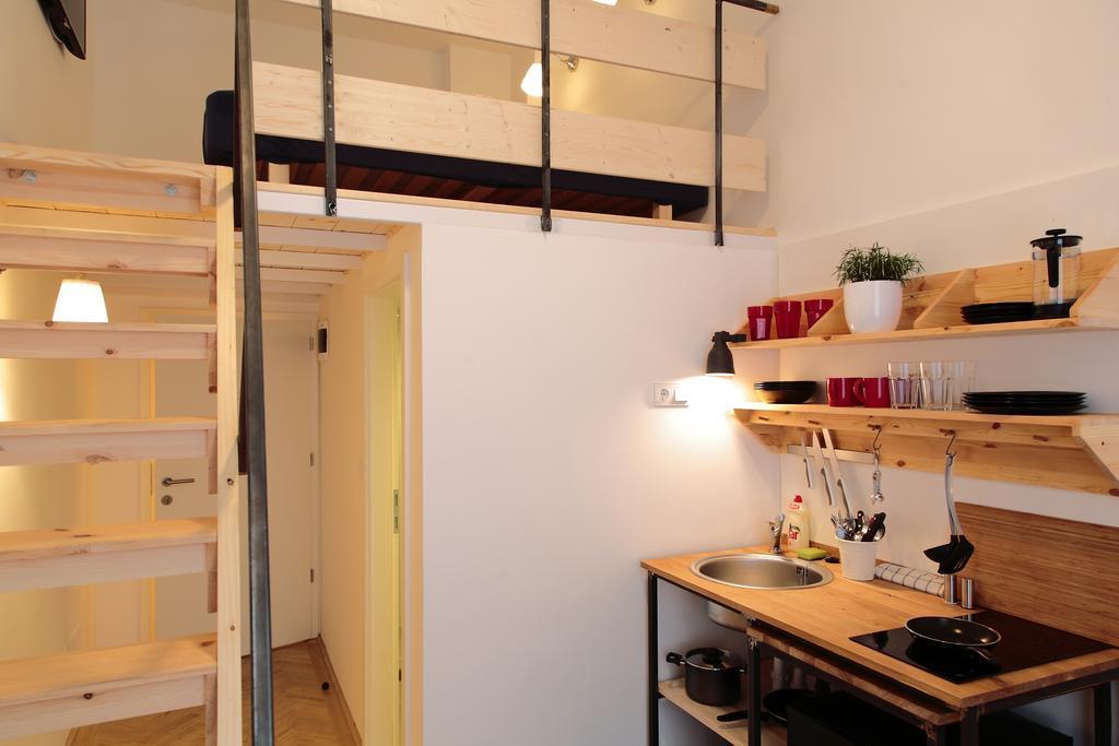 Maverick Aparthotel