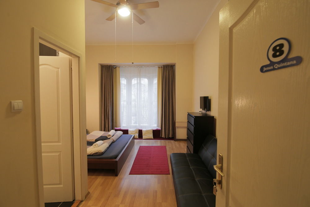 Maverick 4* Budapeste